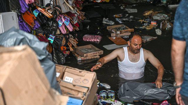 Ağustos ayındaki yağmurda Eminönü Altgeçidi su altında kalmıştı