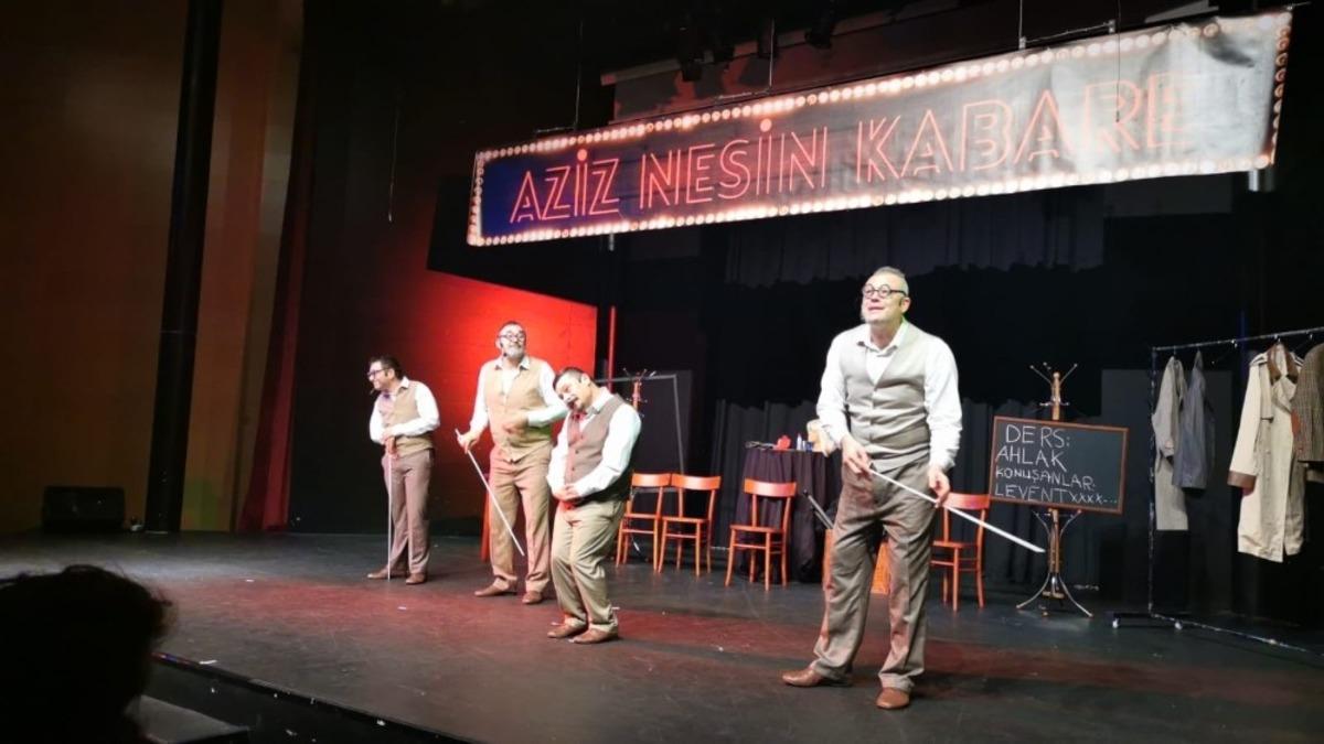 &lsquo;Aziz Nesin Kabare&rsquo; ayakta alkışlandı