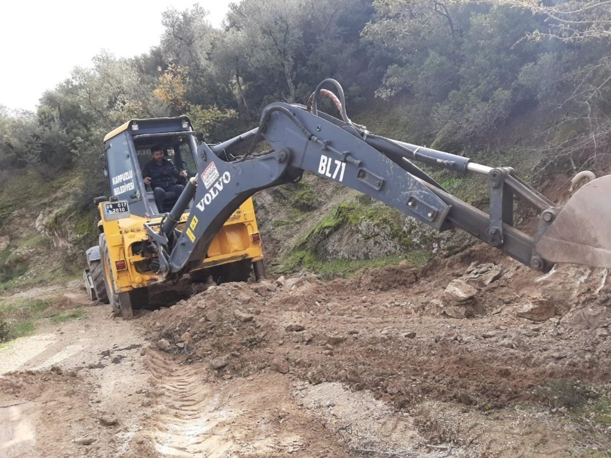 Karpuzlu Belediyesi zeytin &uuml;reticisinin imdadına yetişti