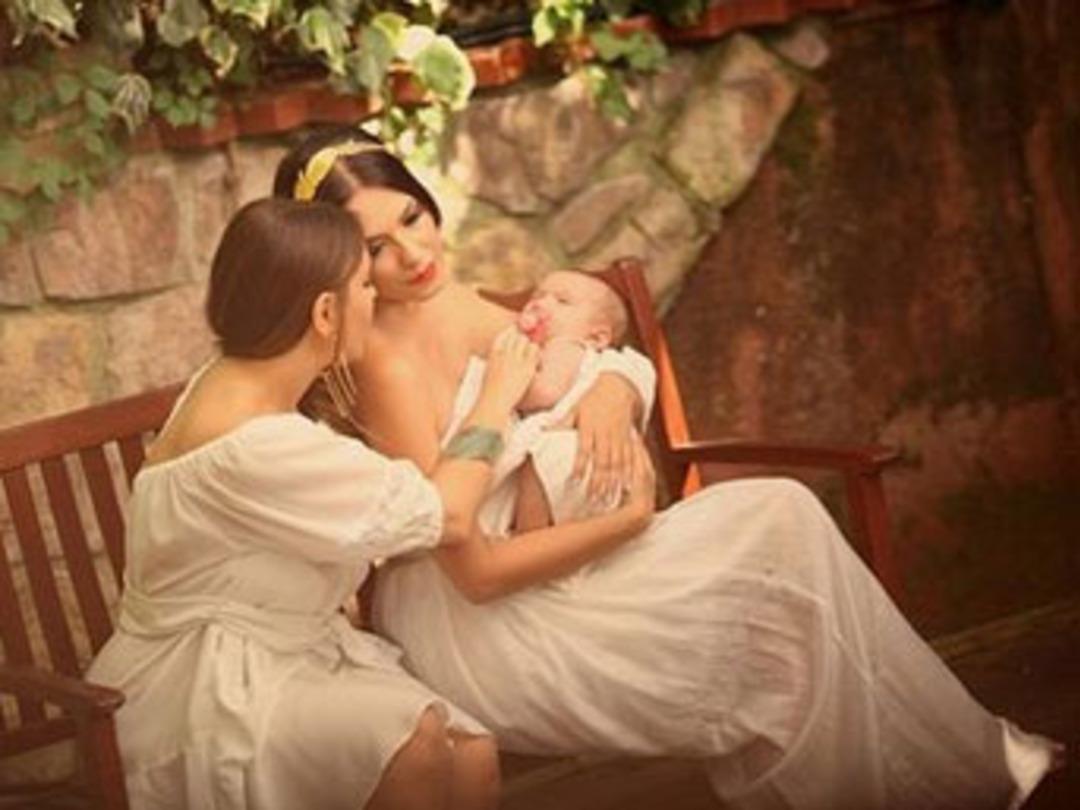 'Eşim &ouml;p&uuml;ş&uuml;rken bağrıma taş basıyorum'