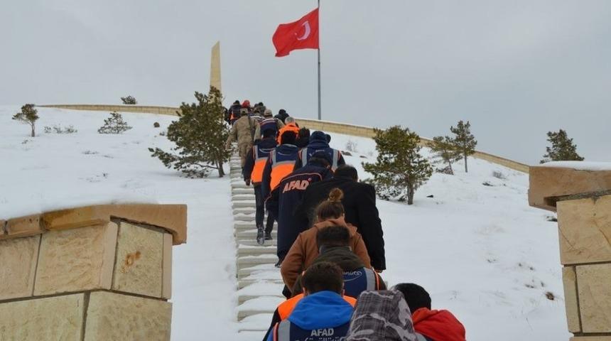 Komutandan Kop Şehitlerine duygulandıran şiir