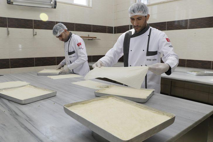 Soğuk baklava tarifi: Diyarbakır'da üretiliyor tüm Türkiye'ye gönderiliyor G2