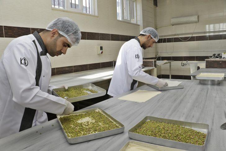 Soğuk baklava tarifi: Diyarbakır'da üretiliyor tüm Türkiye'ye gönderiliyor G1