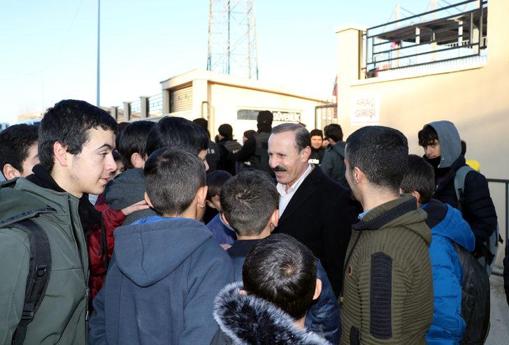 Van Spor Futbol Kulübü Başkanı Yenitürk: Milyon dolarlarımızın dışarıya gitmemesi için altyapının değer görmesi lazım G2