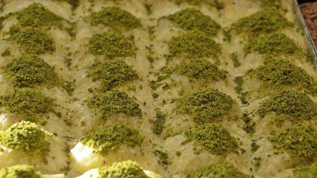 Soğuk baklava tarifi: Diyarbakır'da üretiliyor tüm Türkiye'ye gönderiliyor