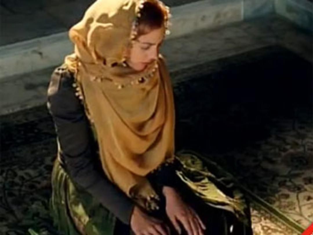 H&uuml;rrem Sultan namaz kıldı