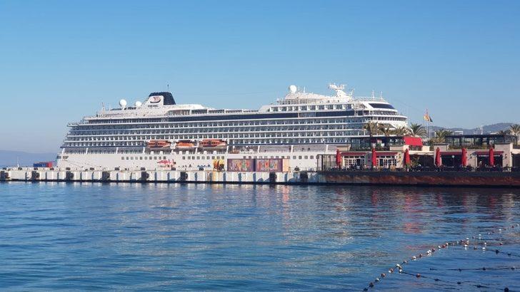 Dev yolcu gemisi Vikingler Kuşadası’nda G4