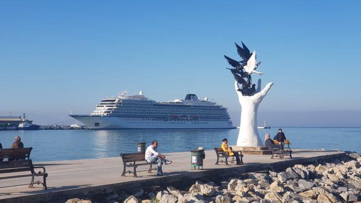 Dev yolcu gemisi Vikingler Kuşadası’nda G5