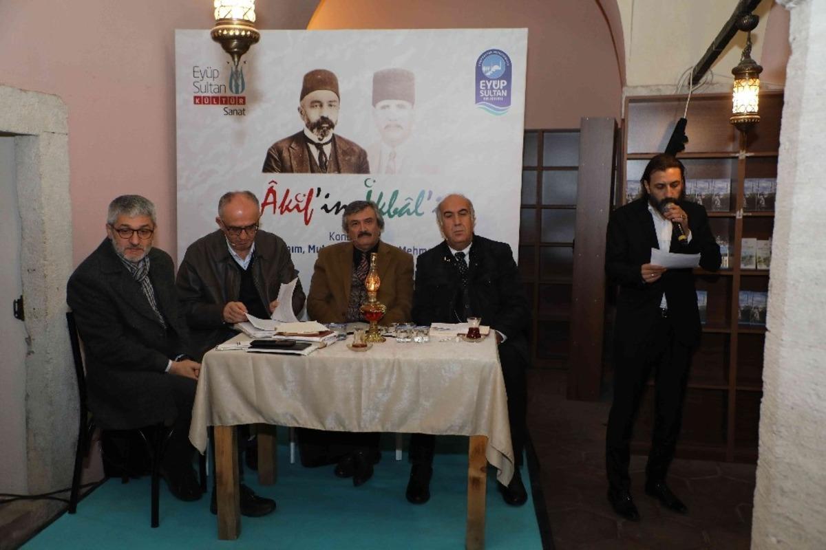 Mehmet Akif Ersoy, Ey&uuml;psultan&rsquo;da anıldı