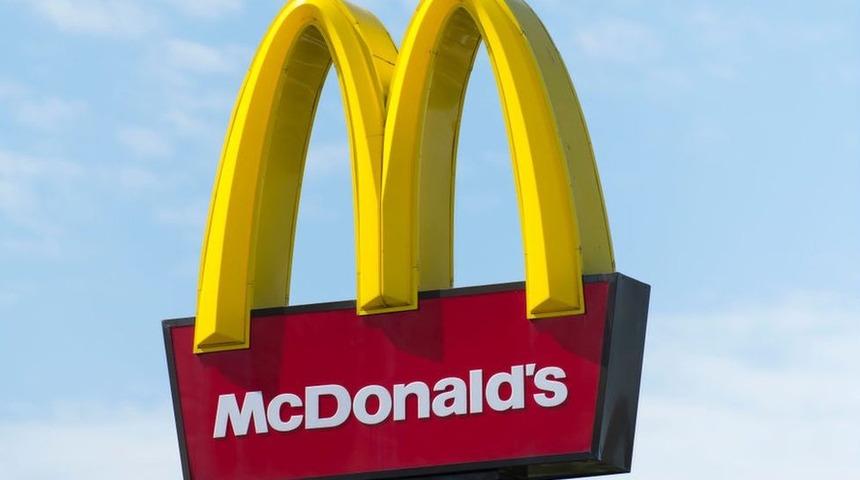 İki McDonald's çalışanı öldü, tüm şubeler yas için kapatıldı