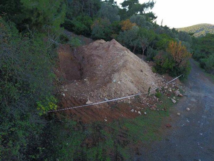Büyükada'da açılan çukurlar merak konusu oldu G3