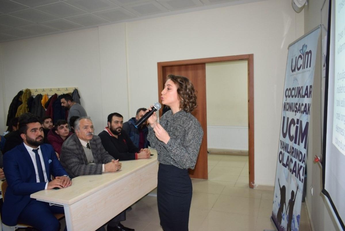 Horasan&rsquo;da &lsquo;&Ccedil;ocuk İstismarına Y&ouml;nelik Farkındalık&rsquo; konferansı d&uuml;zenlendi