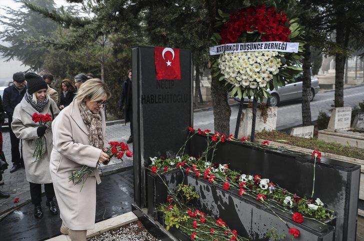 Necip Hablemitoğlu mezarı başında anıldı G3