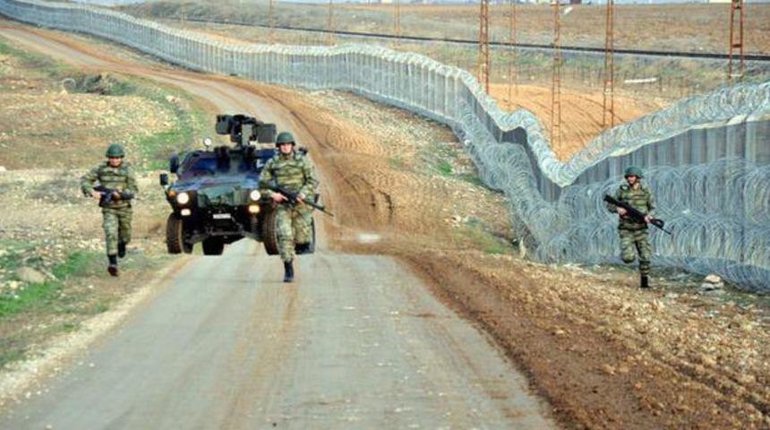 Son 24 saatte 12 bin sivil Türkiye sınırına göç etti