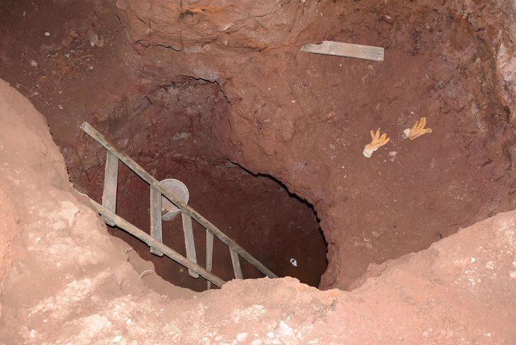 Kütahya'da definecilere suçüstü! Madenci gibi çalışıp 10 metrelik çukur açmışlar G3