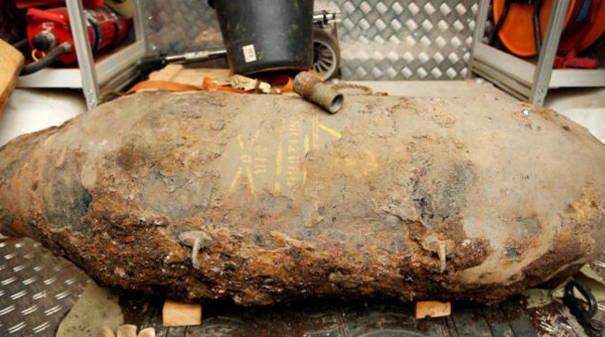 Köln'de İkinci Dünya Savaşı'ndan kalma bomba bulundu