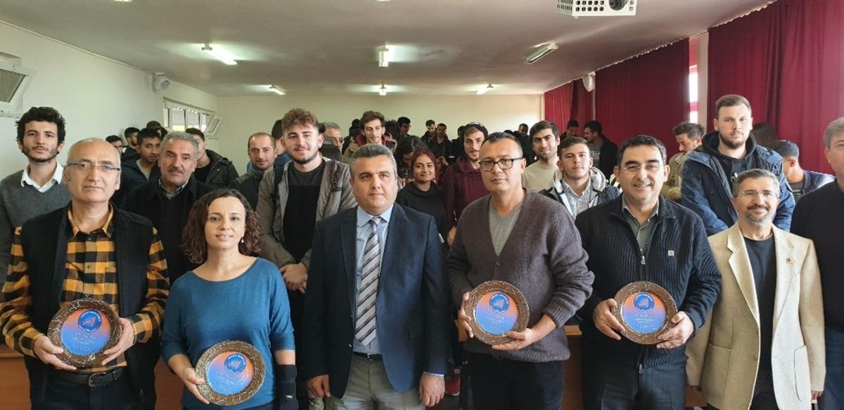 Elmalı&rsquo;da Radyo Yayıncılığı ve İletişim konuşuldu