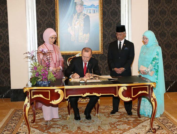 Cumhurbaşkanı Erdoğan, Malezya kralı ile görüştü G2