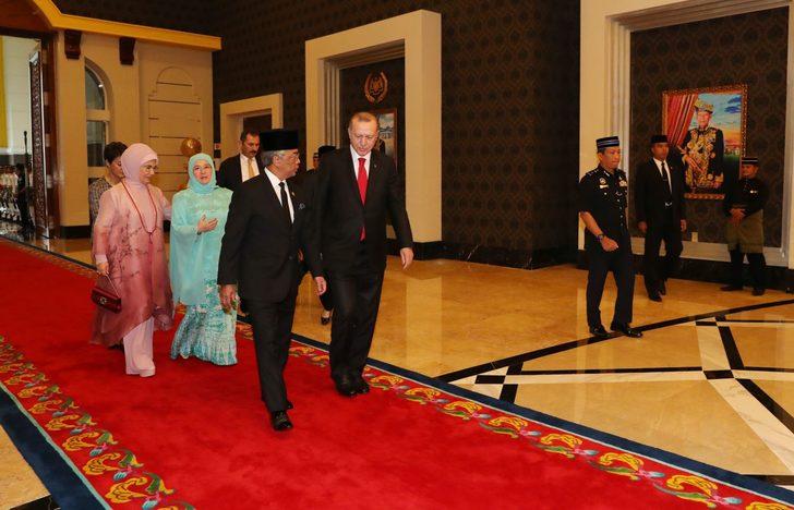 Cumhurbaşkanı Erdoğan, Malezya kralı ile görüştü G5