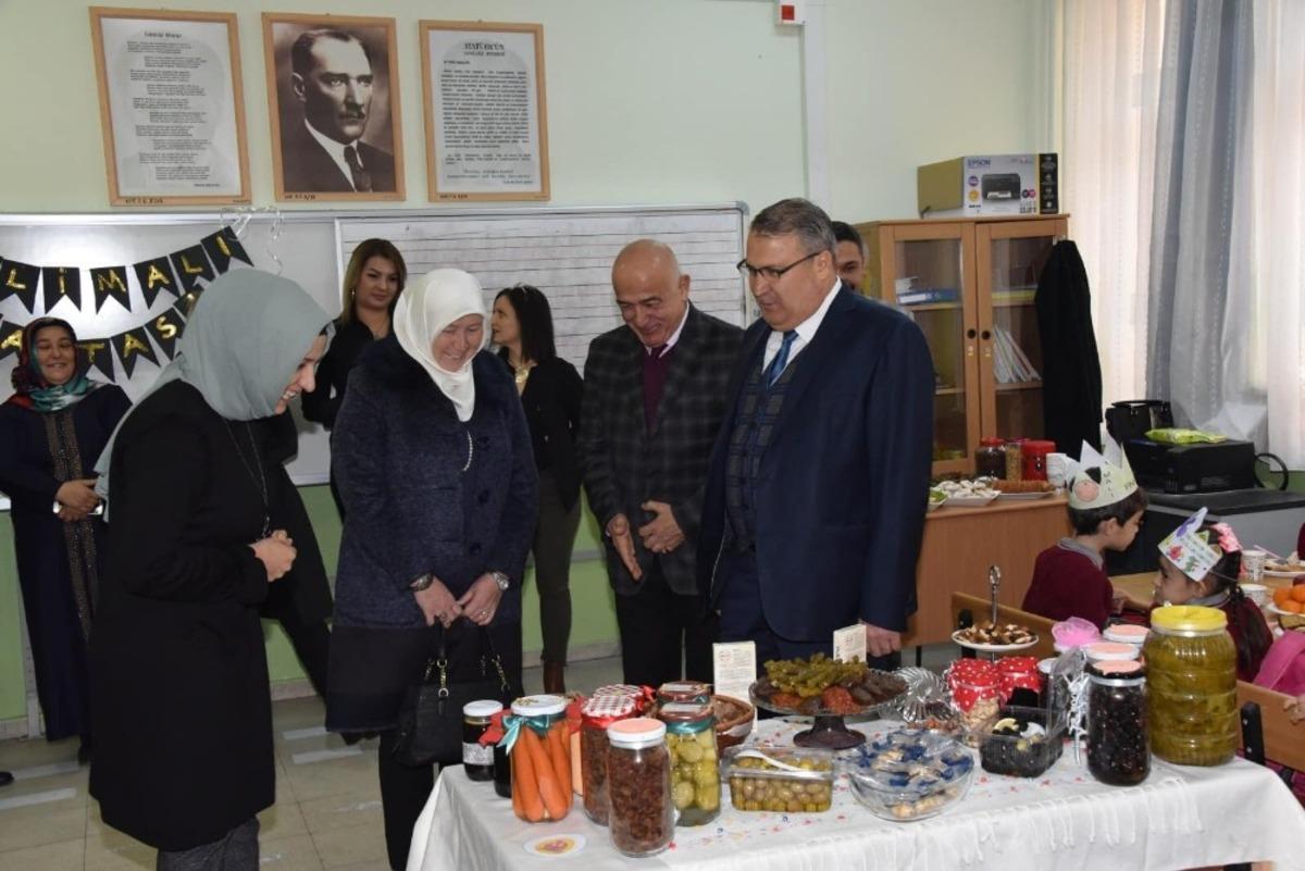 Başkan &Ccedil;er&ccedil;i 23 Nisanlı &ouml;ğrencilerle buluştu