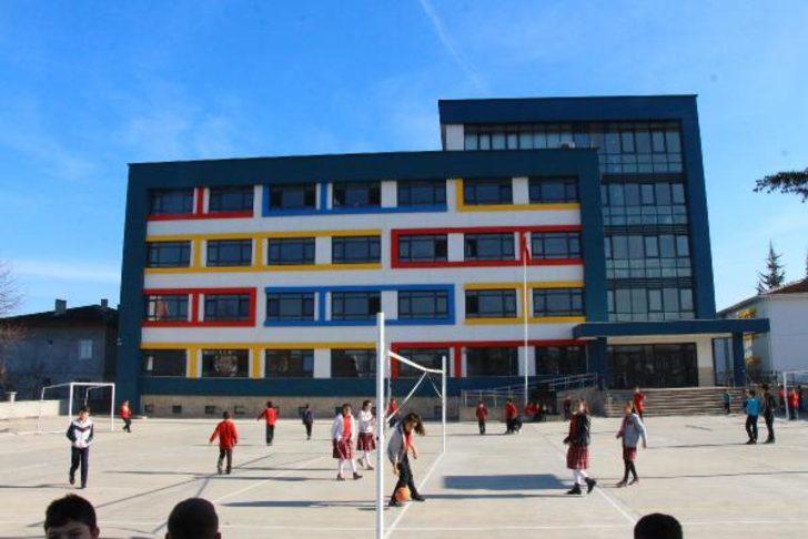 Tokat'ta 41 öğrenci gıda zehirlenmesiyle hastaneye kaldırıldı G4