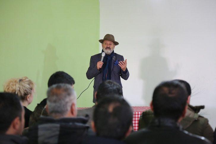 Tunceli’de 150 öğrenciye mont ve bot hediye edildi G3