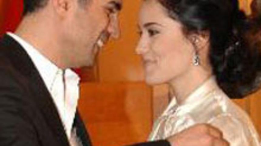 Fahriye'den Ayrılık A&ccedil;ıklaması