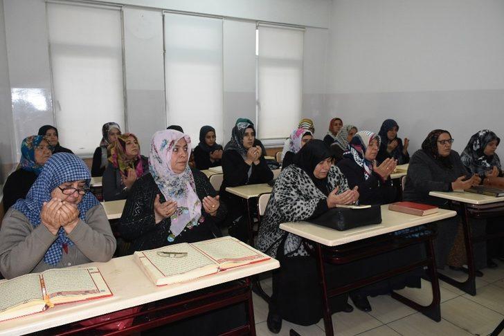 Şahinbey Belediyesi Tesislerinde Kur’an-ı Kerim öğreniyorlar G1