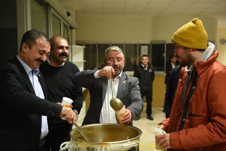 Başkan Aşkın’dan üniversite öğrencilerine moral ziyareti G2