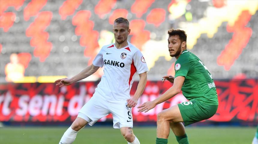 ÖZET | Gaziantep FK - Kırklarelispor maç sonucu: 3-2 (Gaziantep, Türkiye Kupası'ndan elendi)