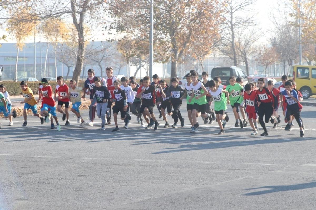 Heyet-i Temsiliye Atletizm Yarışmalarının İlk G&uuml;n M&uuml;sabakaları Sona Erdi