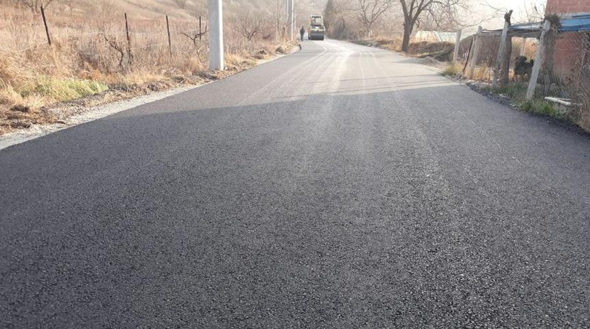 Karab&uuml;k&rsquo;te asfalt &ccedil;alışmaları