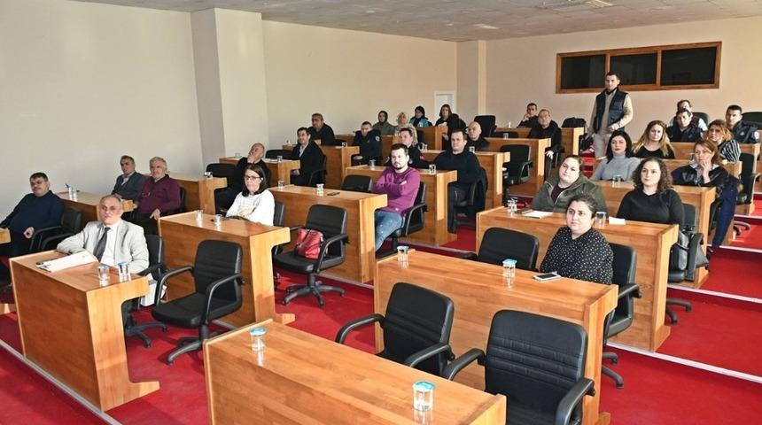 Karab&uuml;k&rsquo;te "&Ccedil;&ouml;z&uuml;m Odaklı İletişim" semineri