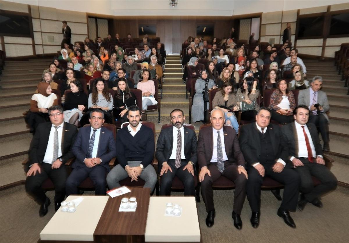 2020 modası Raşit Bağzıbağlı ile GTO&rsquo;da konuşuldu