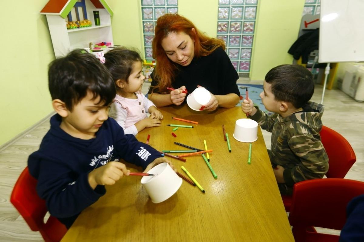 Kreş &ouml;ğrencileri robot yaparak bilimi keşfediyor