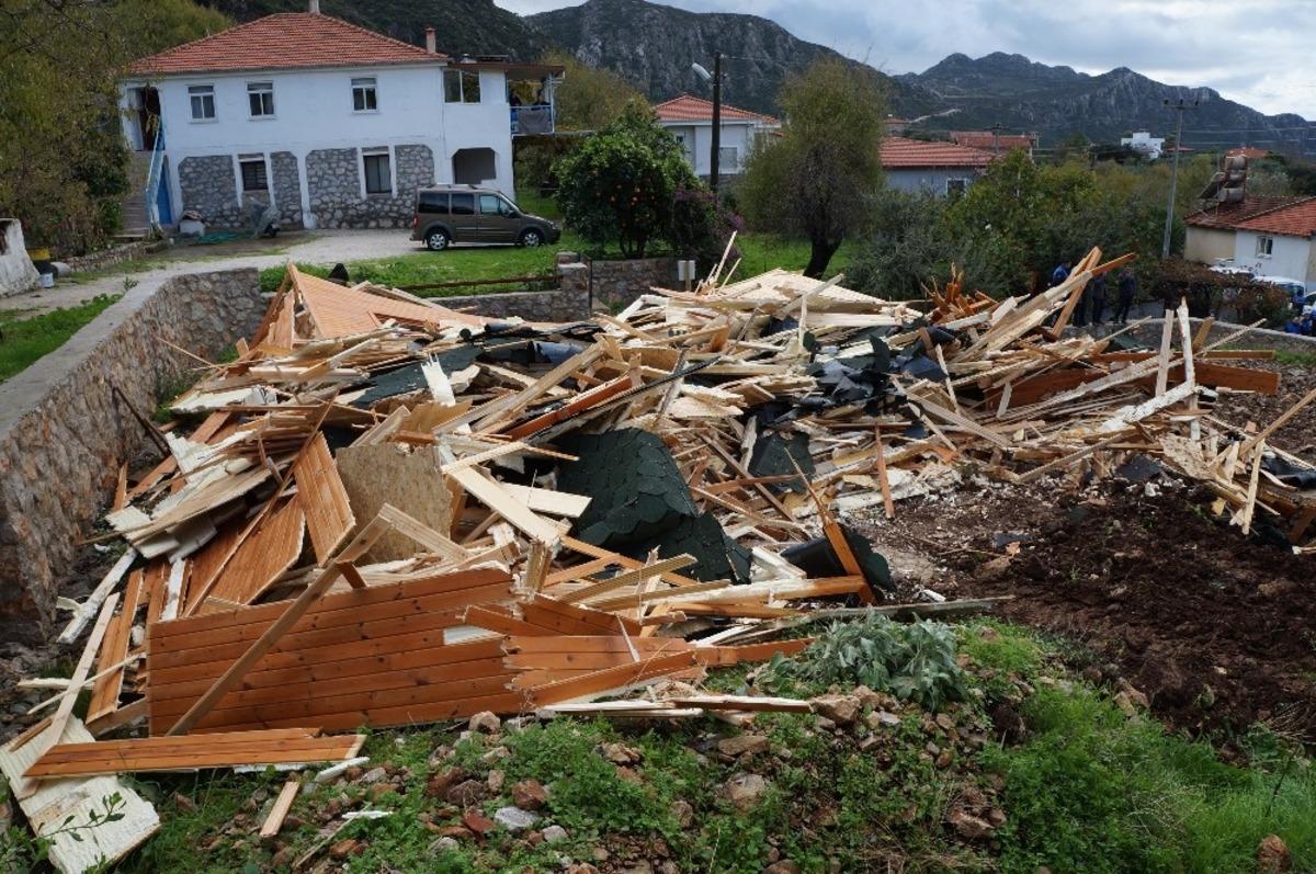 Marmaris&rsquo;ite imara aykırı yapı yıkımları devam ediyor
