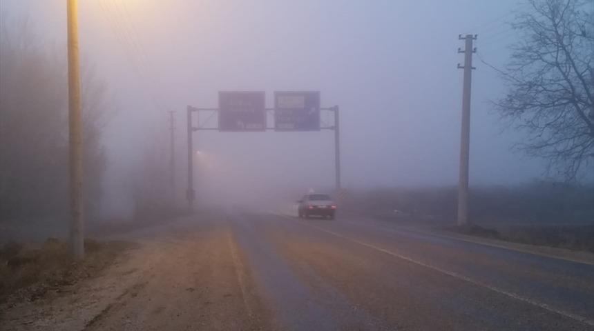 &Ccedil;ankırı'da sis ulaşımı olumsuz etkiliyor