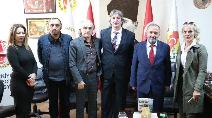 Rekt&ouml;r &Ccedil;ufalı, ZGC&rsquo;de gazetecilerin sorularını yanıtladı