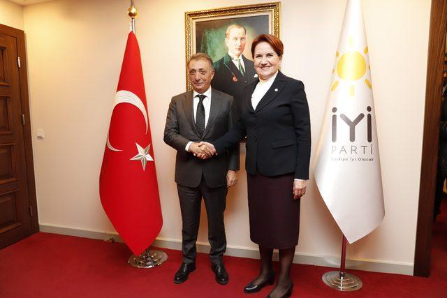 Akşener, Beşiktaş JK Başkanı Çebi'yi kabul etti