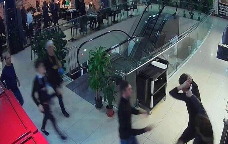 Bebek sandalyesine çarptı diye öldüresiye dövmüşlerdi! Garson yaşadığı dehşeti anlattı! G3