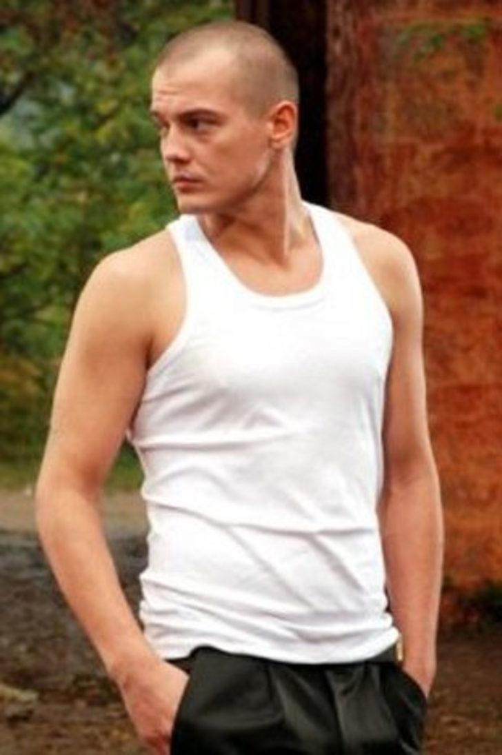 Arda Kural oyunculuğu bıraktı G4