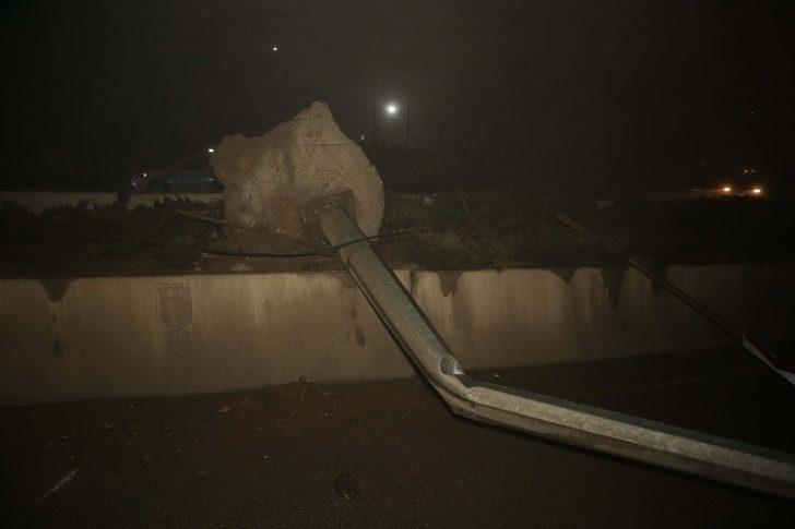 Ankara'da yoğun siste kaza yapan TIR sürücü araçtan fırlayarak can verdi! G3