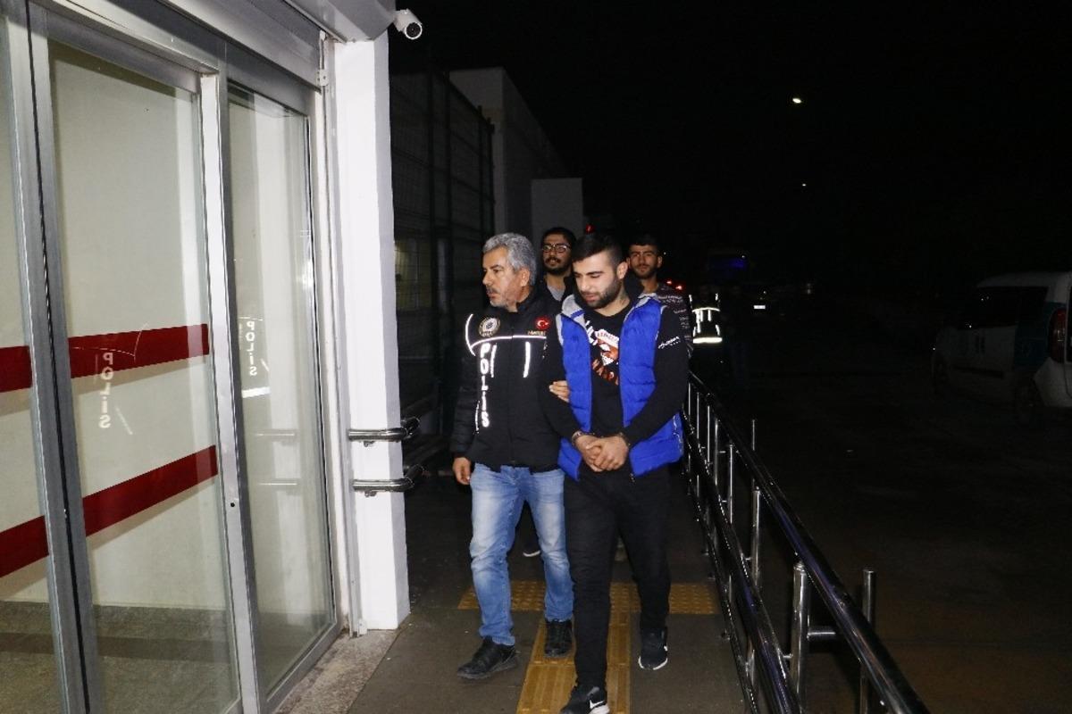 Adana&rsquo;daki torbacılar adliyeye sevk edildi