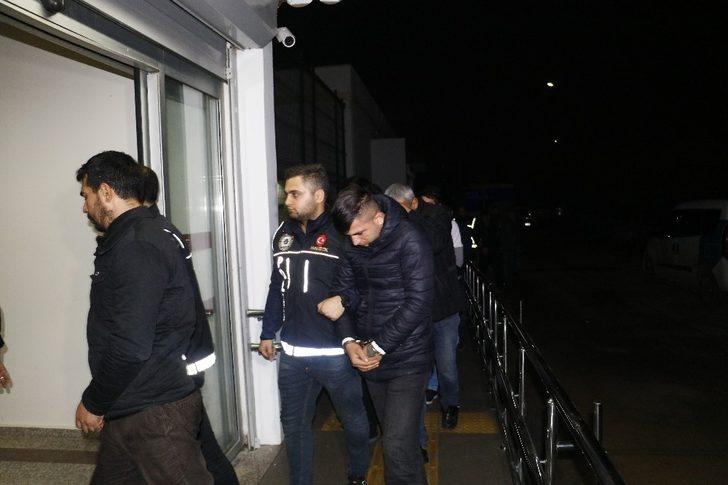 Adana’daki torbacılar adliyeye sevk edildi G2