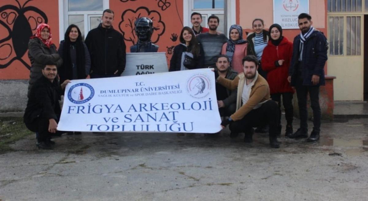 DP&Uuml;&rsquo;l&uuml; &ouml;ğrencilerden &lsquo;Her Kitap Bir Gelecek&rsquo; isimli proje