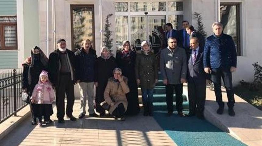 Nişancı&rsquo;nın kızı ve eşi Umre&rsquo;ye uğurlandı