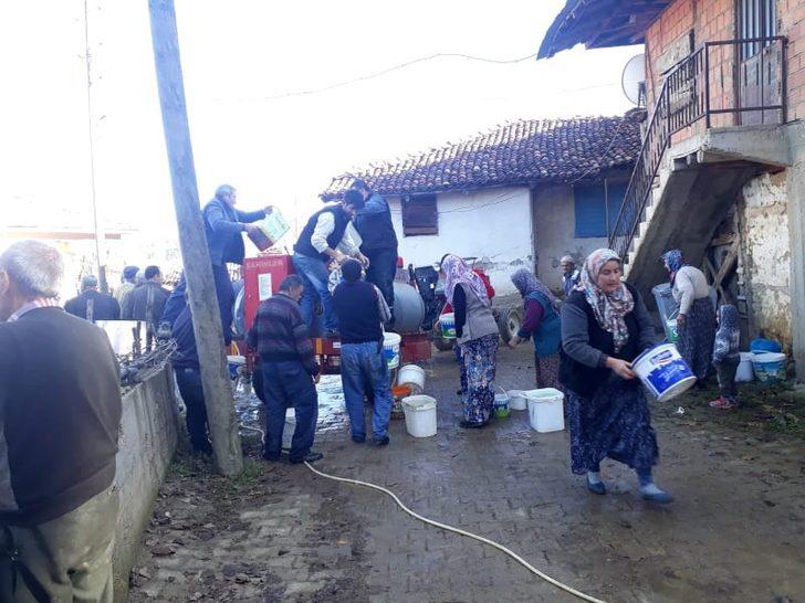 78 yaşındaki Emine teyzenin hayatı bir hafta kabusa döndü! Eşini kaybetti, evi yandı, yarı felç sokakta kaldı G2