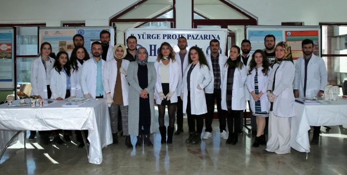 Gıda M&uuml;hendisliği &ouml;ğrencileri "8. Y&uuml;rge Pazarı Etkinliği"nde &uuml;r&uuml;nlerini tanıttı