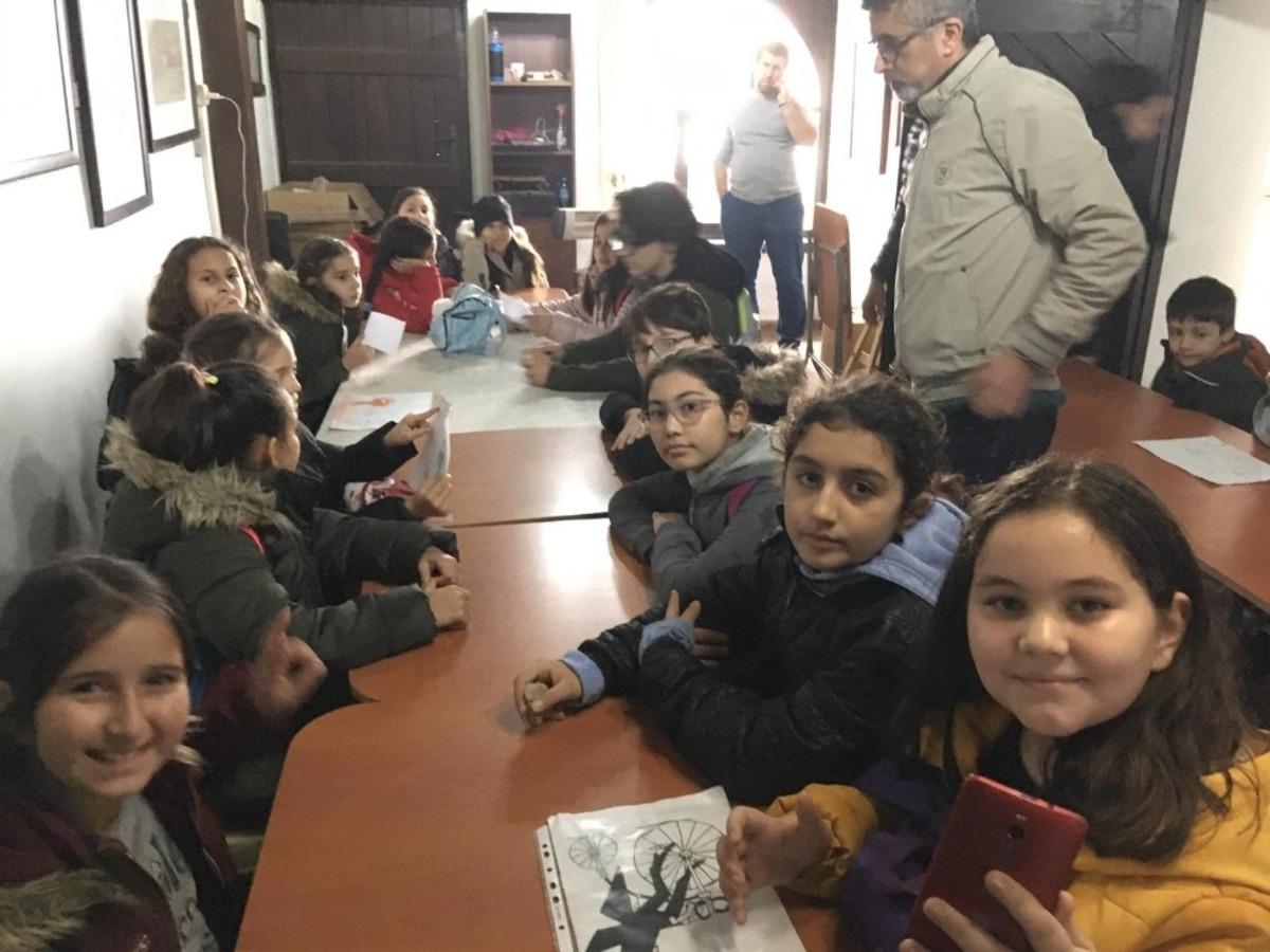 İlk kez karikat&uuml;r &ccedil;izdiler