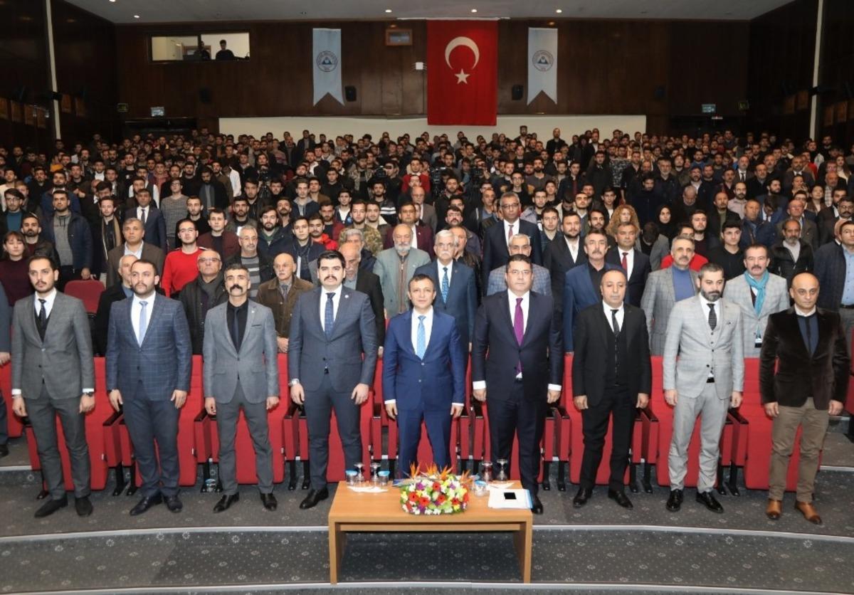 ER&Uuml;&rsquo;de &ldquo;Milli K&uuml;lt&uuml;r, Milli Burjuvazi ve Milli Siyaset&rdquo; Konulu Konferans D&uuml;zenlendi